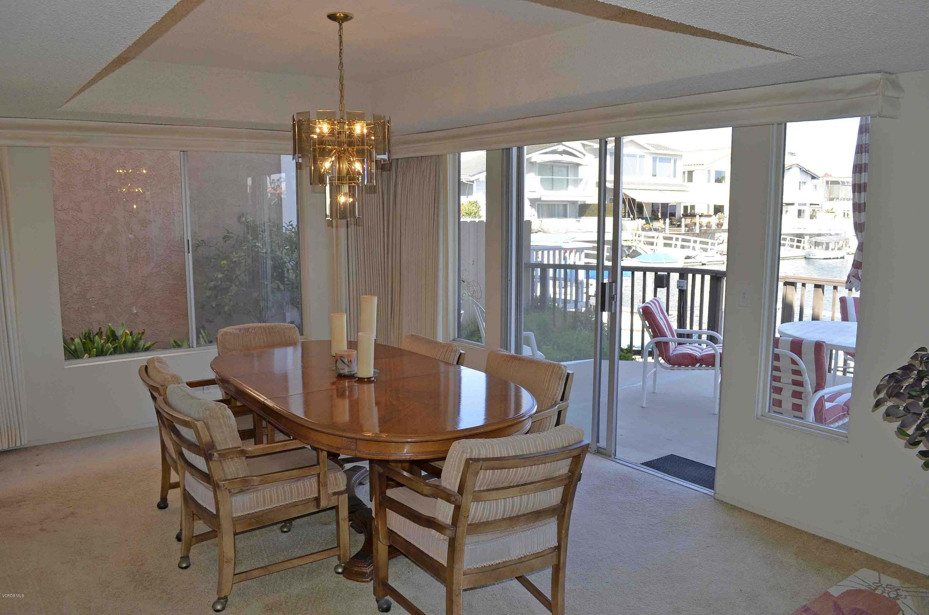 2024 Ravoli Drive Oxnard, CA 93035 - Photo 9 of 33 11 da