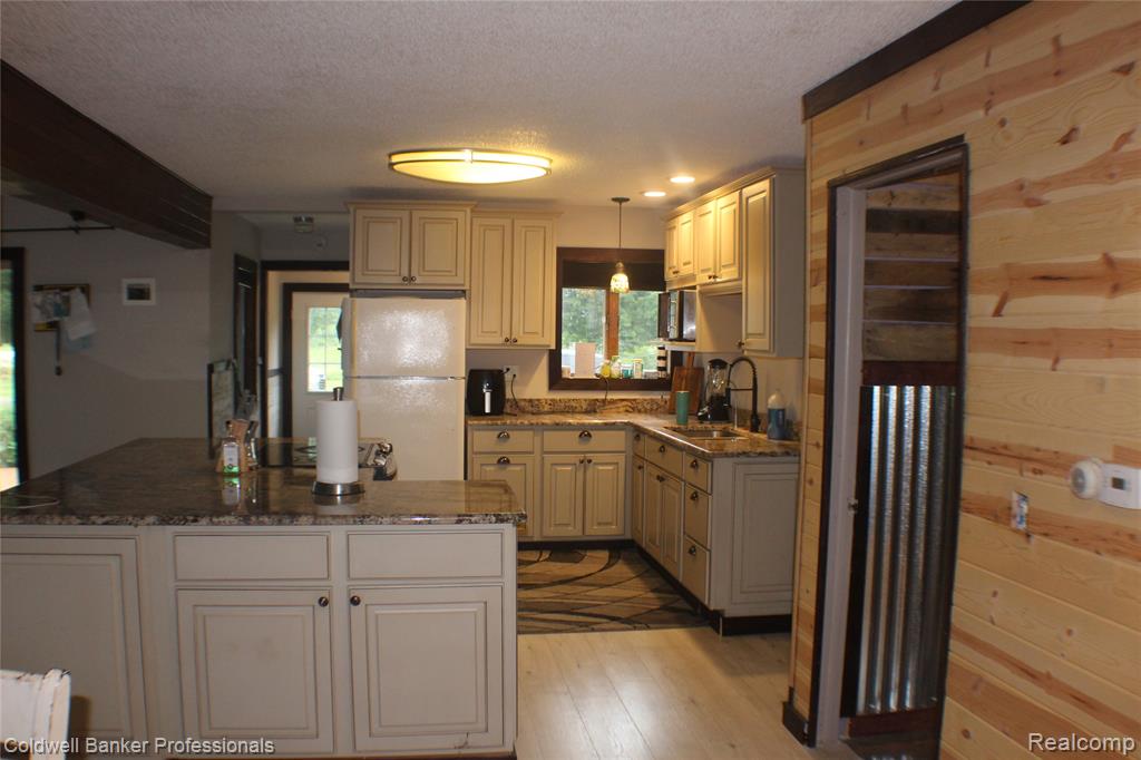 3775 Shay Lake Road Kingston, MI 48741 - Photo 13 of 23 Gallery Image 13