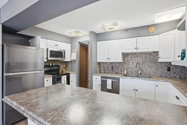 $219,900 | 14326 Fairway Drive, Eden Prairie, MN 55344