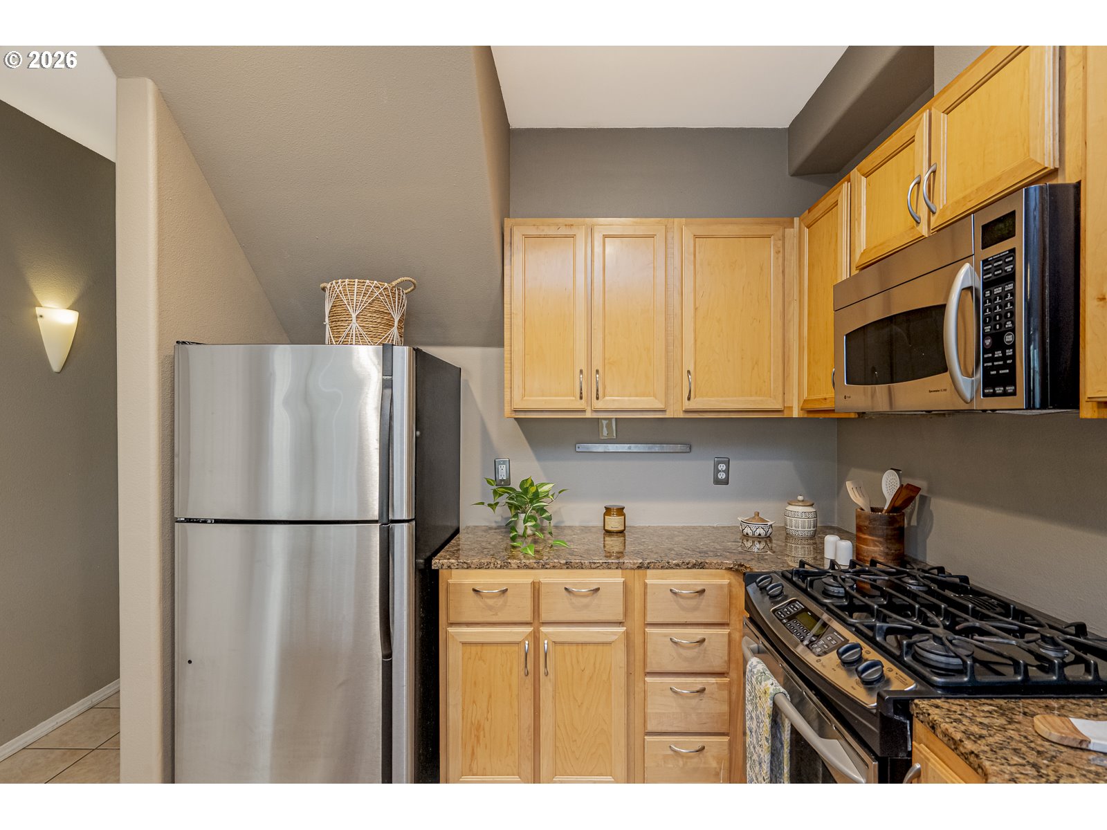 529 Northeast Russell Street Portland, OR 97212 - Photo 13 of 35 Kitchen