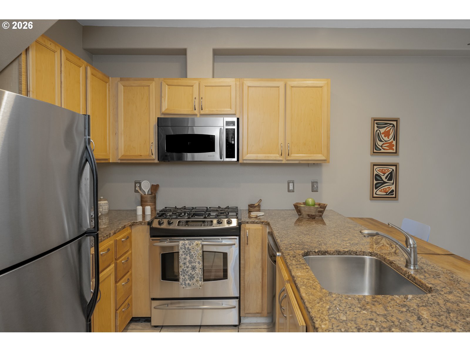 529 Northeast Russell Street Portland, OR 97212 - Photo 14 of 35 Kitchen