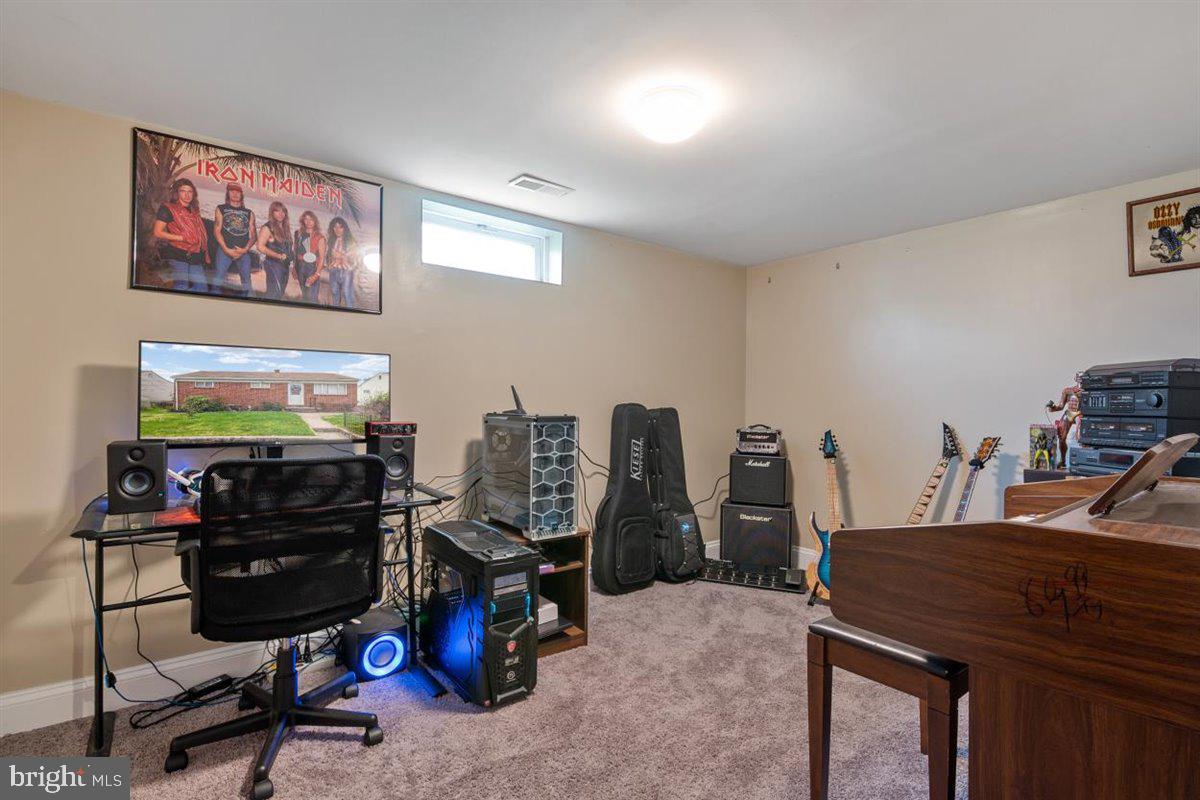 111 Cedar Hill Road Baltimore, MD 21225 - Photo 31 of 37 Gallery Image 31