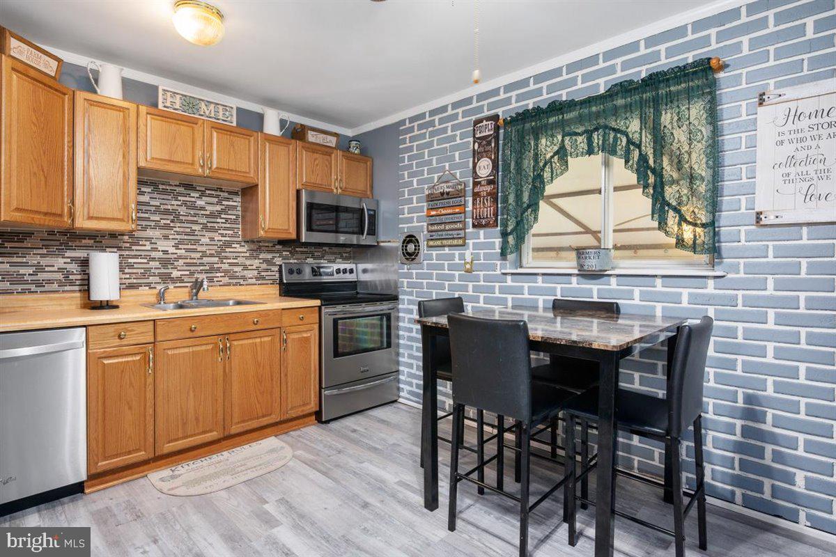 111 Cedar Hill Road Baltimore, MD 21225 - Photo 9 of 37 Gallery Image 9