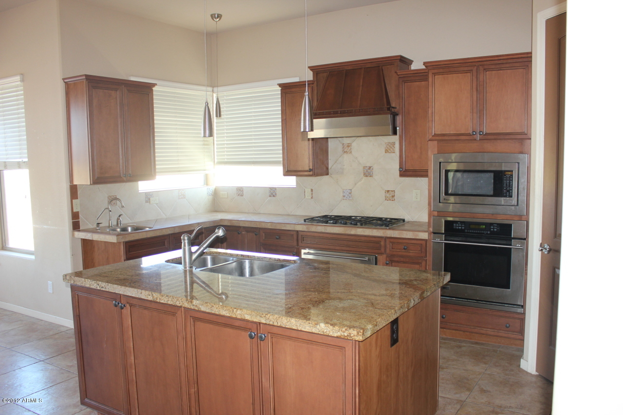 512 West Rock View Road Phoenix, AZ 85085 - Photo 1 of 14 IMG_1433