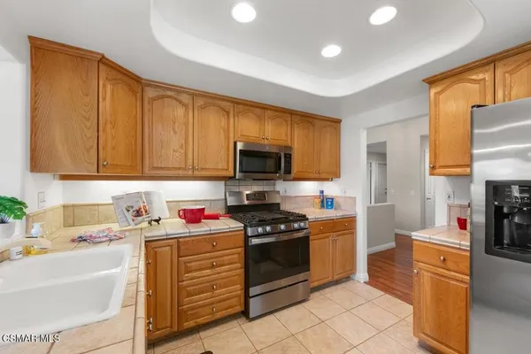 $958,000 | 501 Dorado Court, Oak Park, CA 91377