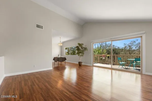 $958,000 | 501 Dorado Court, Oak Park, CA 91377