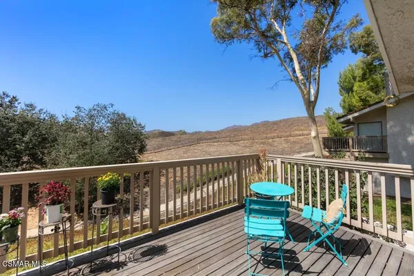 $958,000 | 501 Dorado Court, Oak Park, CA 91377
