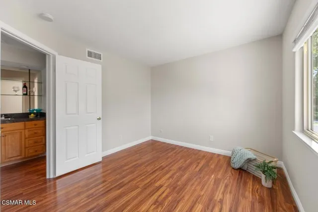 $995,000 | 501 Dorado Court, Oak Park, CA 91377