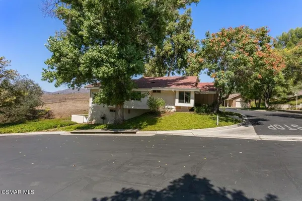 $958,000 | 501 Dorado Court, Oak Park, CA 91377