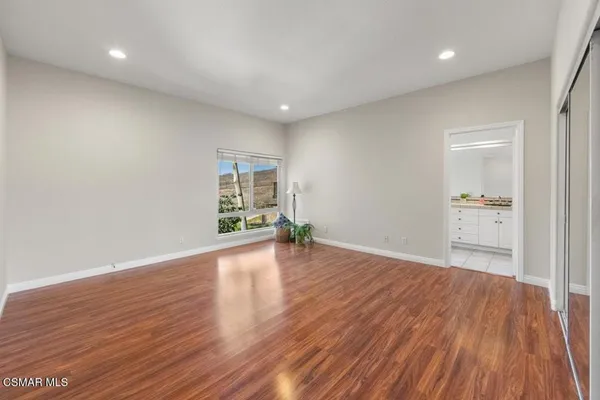 $958,000 | 501 Dorado Court, Oak Park, CA 91377