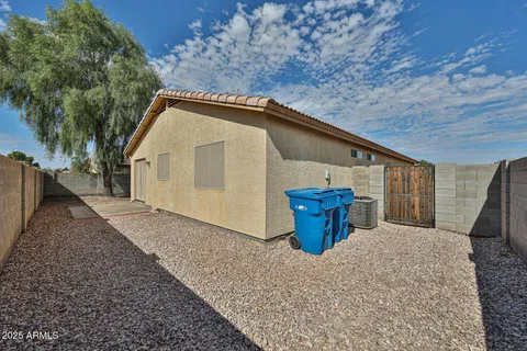 $291,900 | 813 East Yanez Avenue, Buckeye, AZ 85326