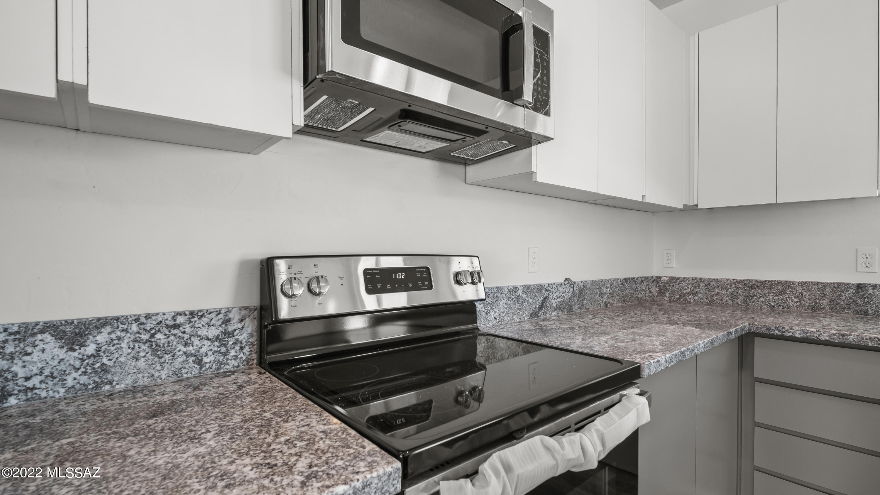 999 Circulo Mendez Rio Rico, AZ 85648 - Photo 19 of 37