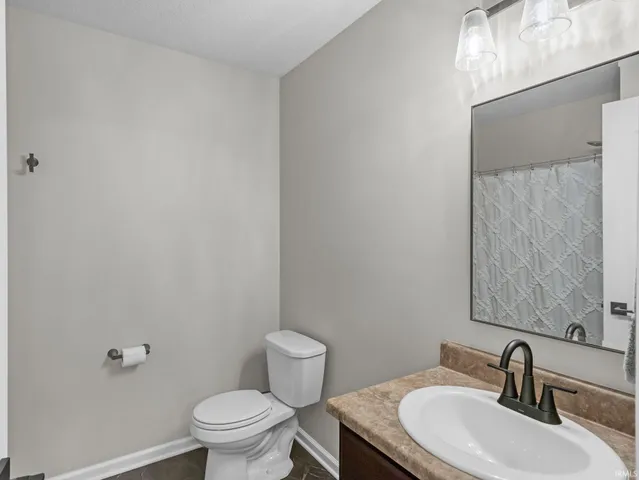 $370,000 | 2772 North 350 West, Columbia City, IN 46725