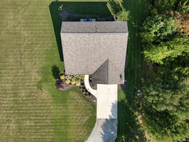 $370,000 | 2772 North 350 West, Columbia City, IN 46725