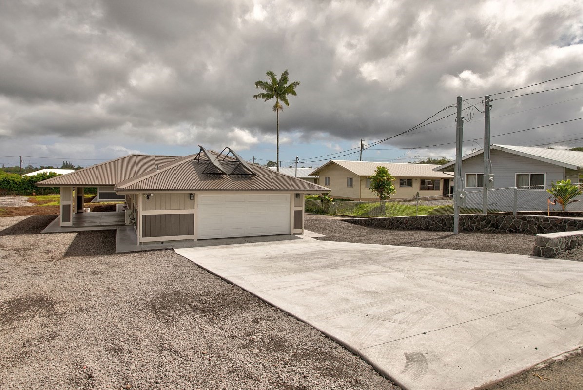 2455 Kinoole Street, Hilo, HI 96720 Compass