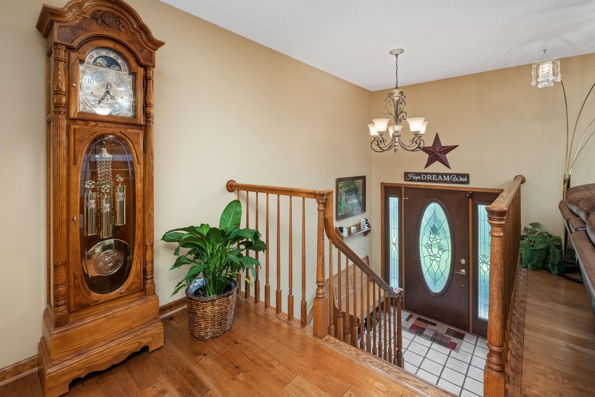 556 Buttermilk Spring Road Staunton, VA 24401 - Photo 8 of 67 a view of entryway with wooden floor