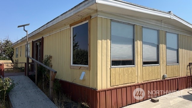 76398 East Highway 730 Irrigon, OR 97844 - Photo 1 of 17 a view of a house with wooden fence