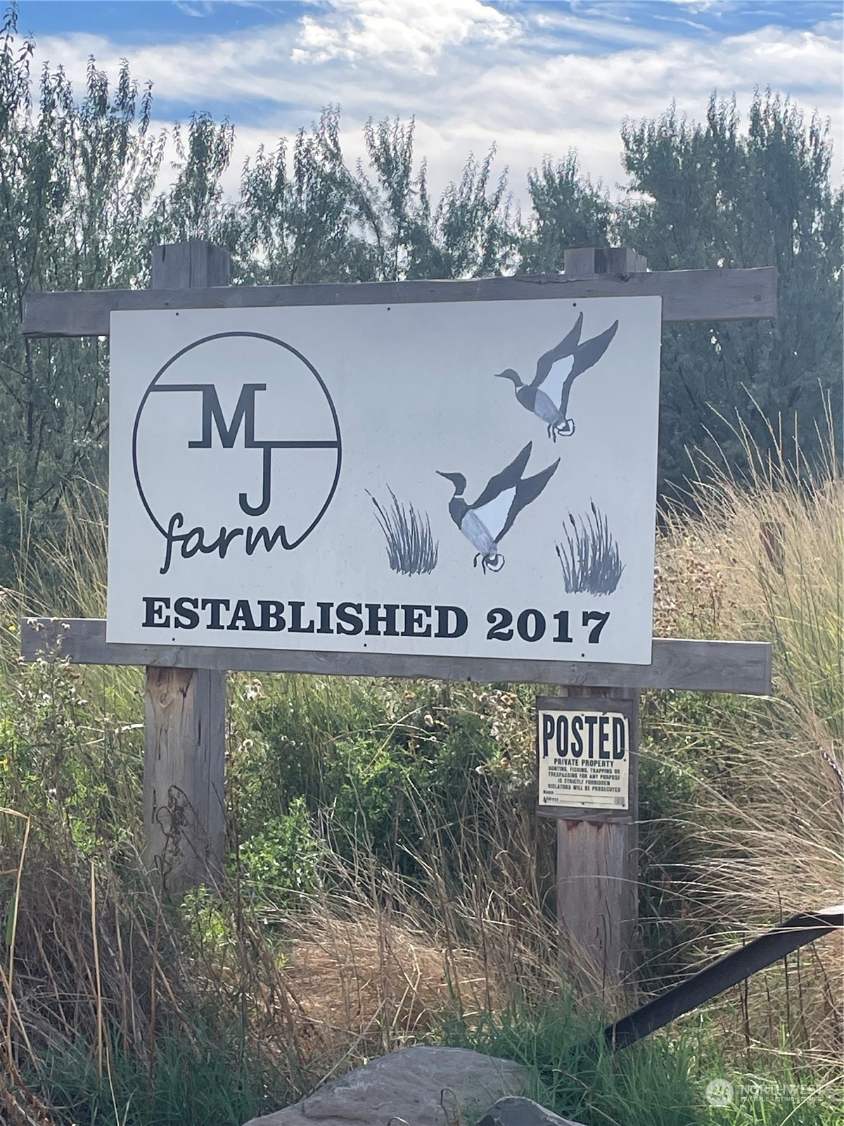 76398 East Highway 730 Irrigon, OR 97844 - Photo 16 of 17 a sign that is on the side of a building