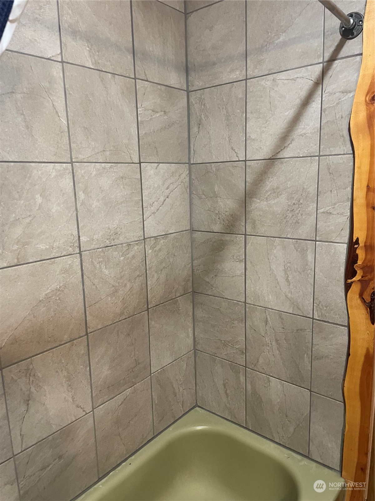 76398 East Highway 730 Irrigon, OR 97844 - Photo 10 of 17 a bathroom with a shower
