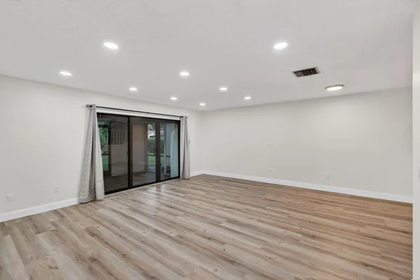 $2,700 | 21682 Cypress Road, Unit 11C, Boca Raton, FL 33433