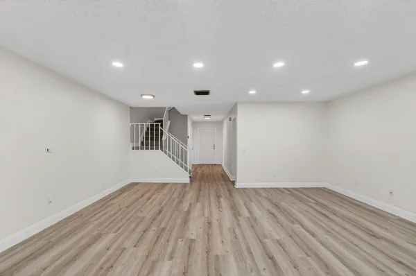 $2,700 | 21682 Cypress Road, Unit 11C, Boca Raton, FL 33433