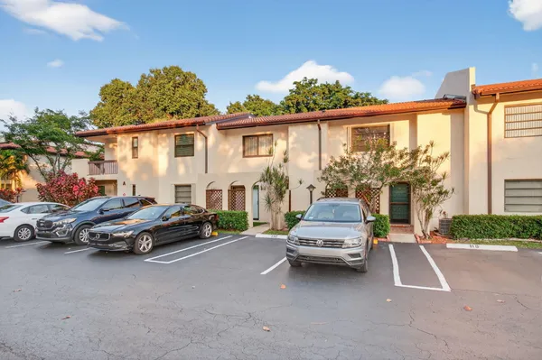 $2,700 | 21682 Cypress Road, Unit 11C, Boca Raton, FL 33433