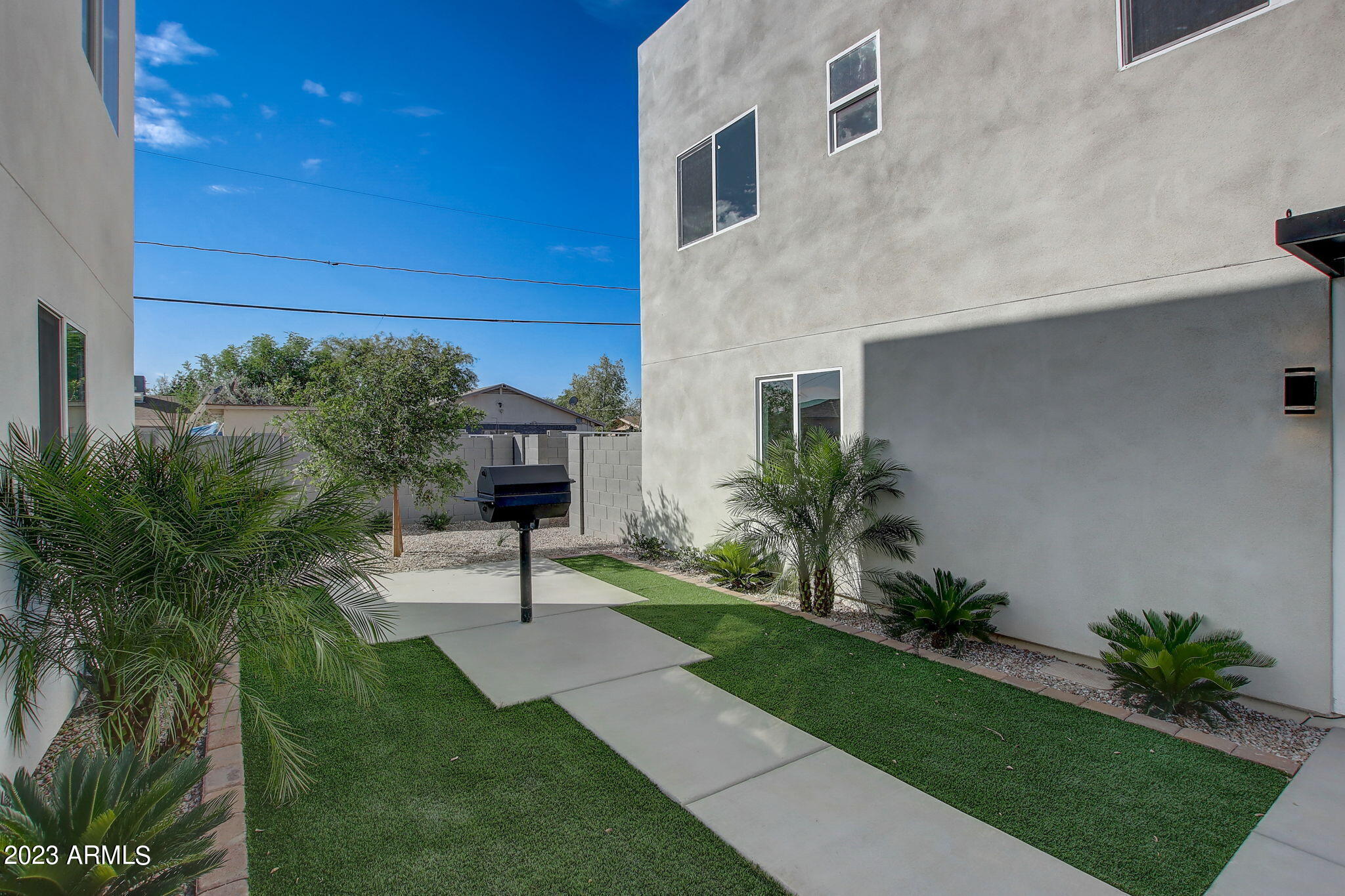 2509 East Broadway Road Phoenix, AZ 85040 - Photo 9 of 63 9-web-or-mls-E Broadway Rd 2-007