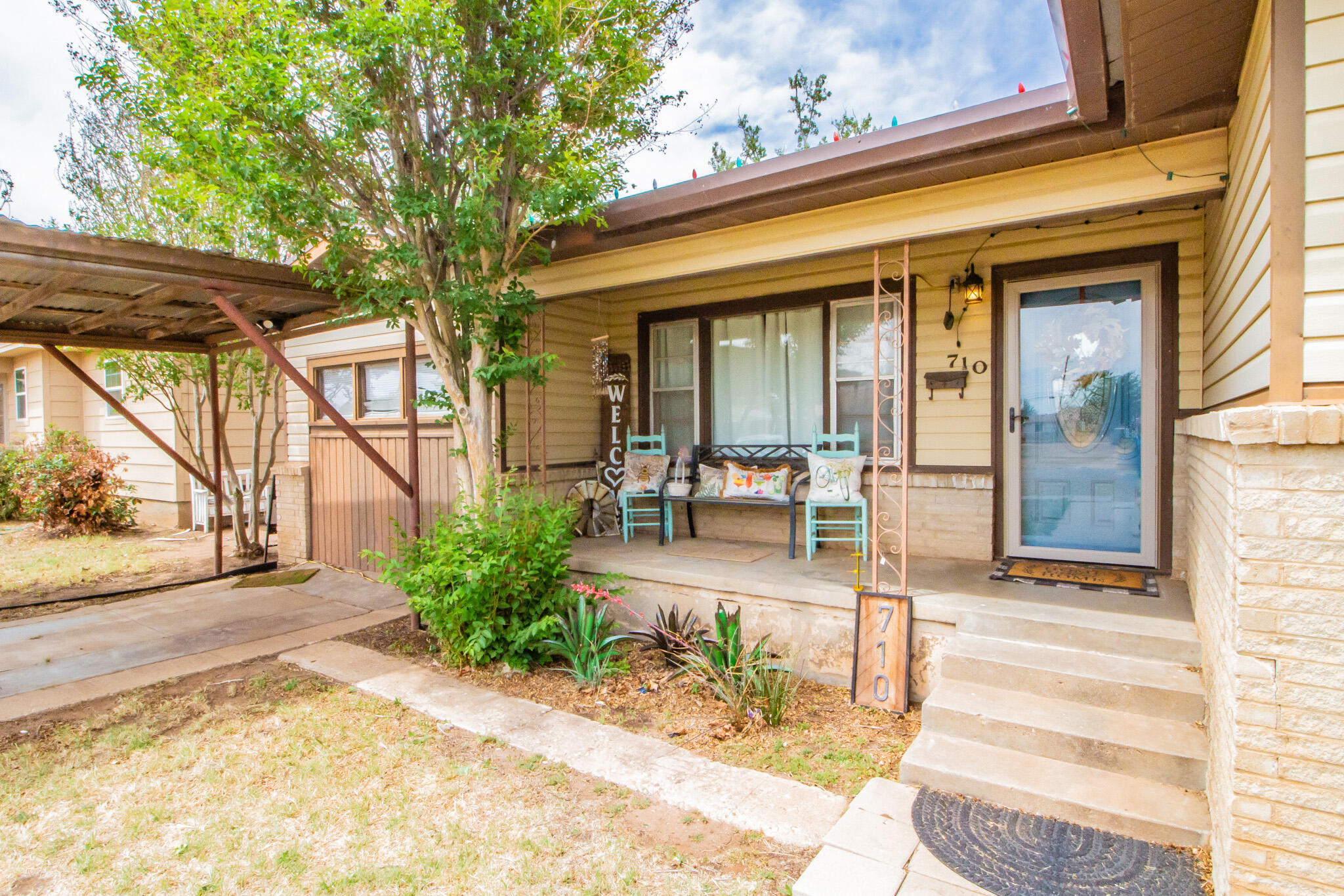 710 West 5th Street Post, TX 79356 - Photo 3 of 26 IMG_7815