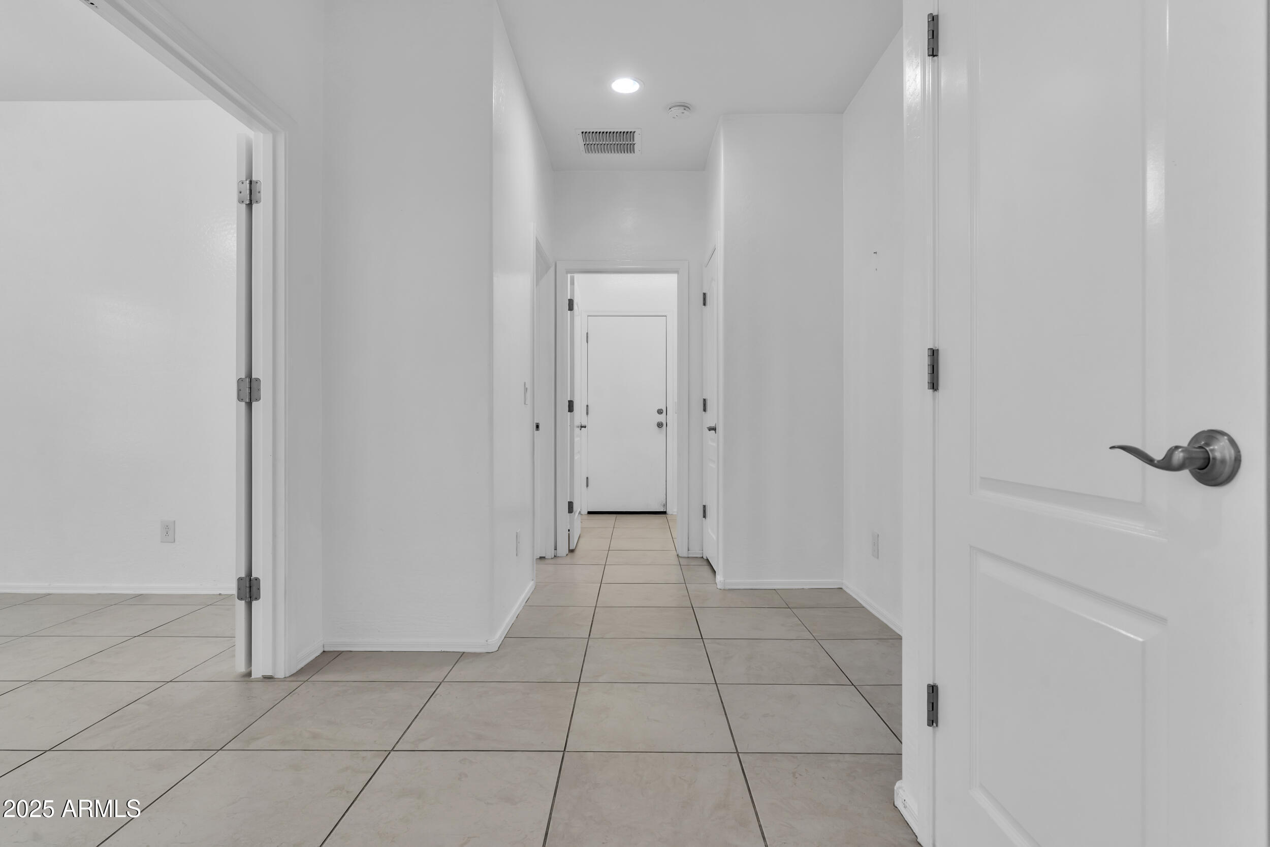 2354 East Bellerive Drive Gilbert, AZ 85298 - Photo 9 of 34 a view of an empty room