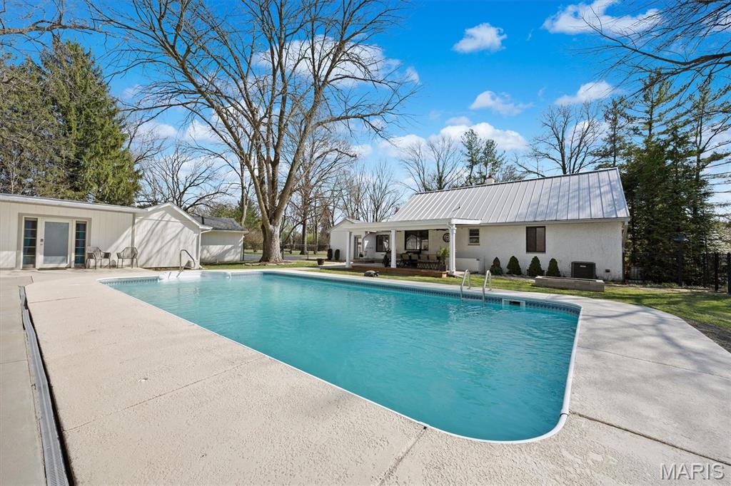 724 Schwarz Road Edwardsville, IL 62025 - Photo 3 of 62