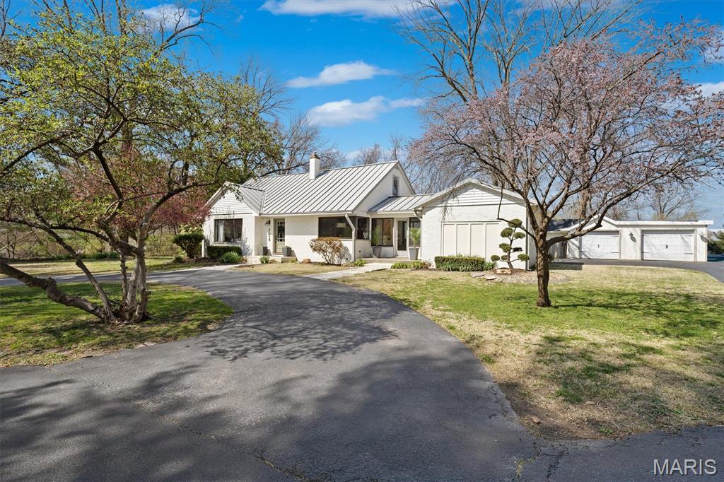 724 Schwarz Road Edwardsville, IL 62025 - Photo 4 of 62