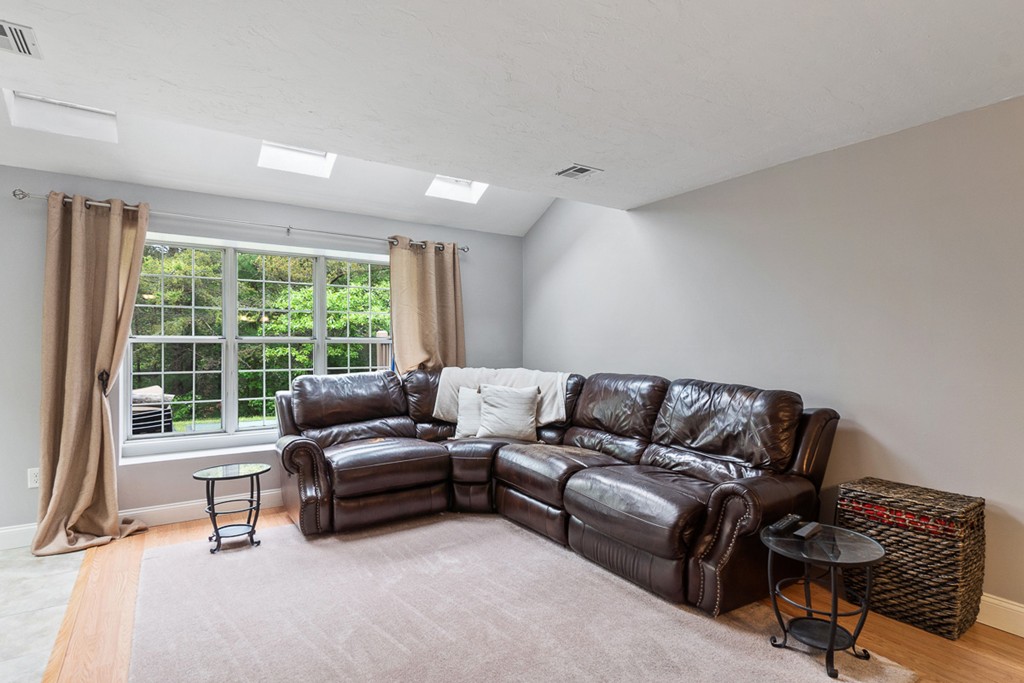 204 Ridgefield Circle, Unit B Clinton, MA 01510 - Photo 12 of 36 Gallery Image 12