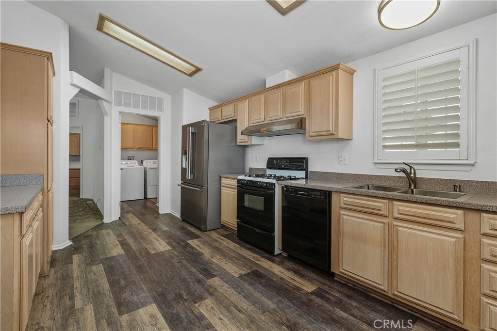 27250 Murrieta Road, Unit 253 Menifee, CA 92586 - Photo 25 of 49 Kitchen