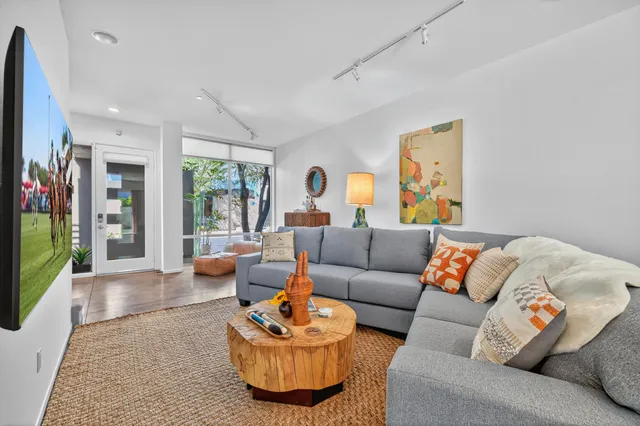 $3,850 | 3552 Melody Lane, Palm Springs, CA 92262