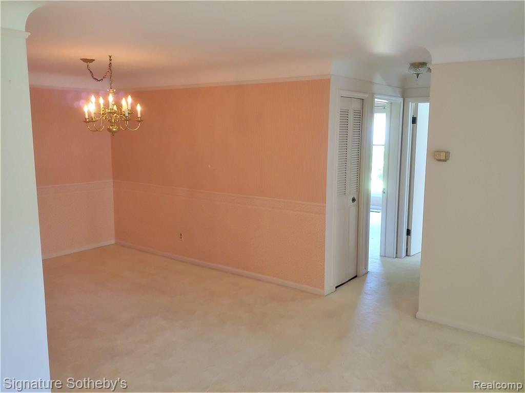 1750 Vernier Road, Unit 5 Grosse Pointe Woods, MI 48236 - Photo 12 of 33