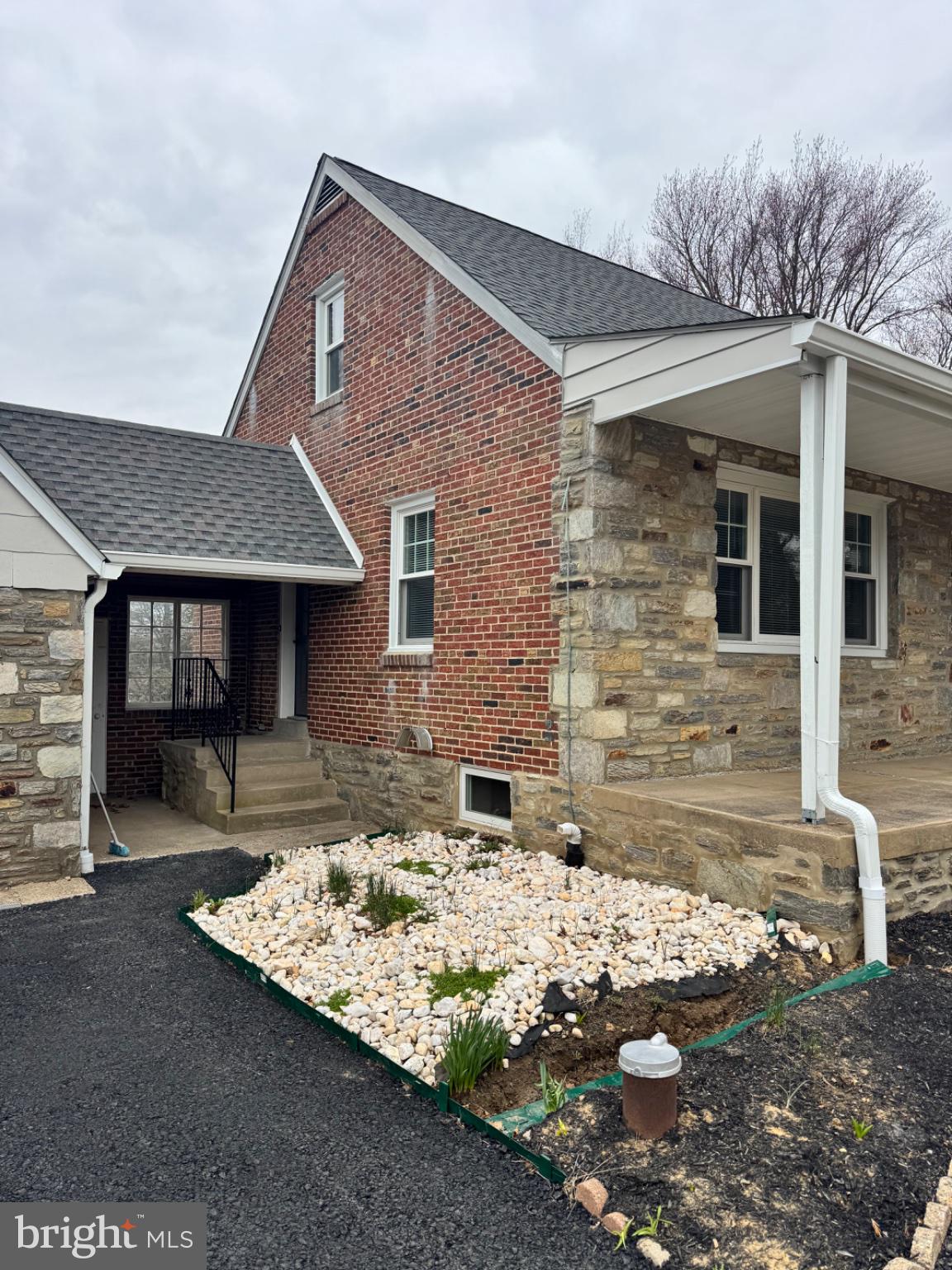 36 Gravel Hill Road Huntingdon Valley, PA 19006 - Photo 17 of 18 Charming blend of brick and stone.