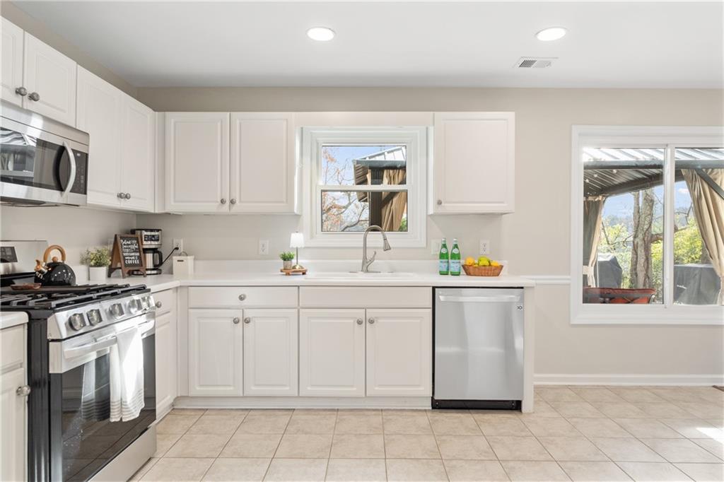 5040 Edisto Lane Cumming, GA 30040 - Photo 14 of 34