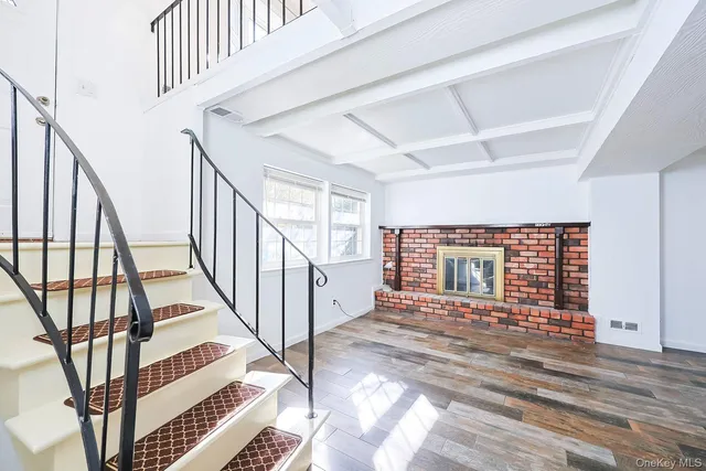 $699,000 | 15 Mayflower Lane, East Setauket, NY 11733