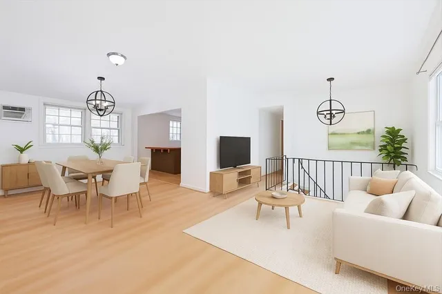 $699,000 | 15 Mayflower Lane, East Setauket, NY 11733