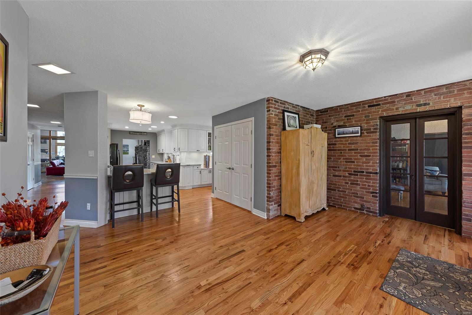 9104 Rott Road St. Louis, MO 63127 - Photo 4 of 93 Gallery Image 4