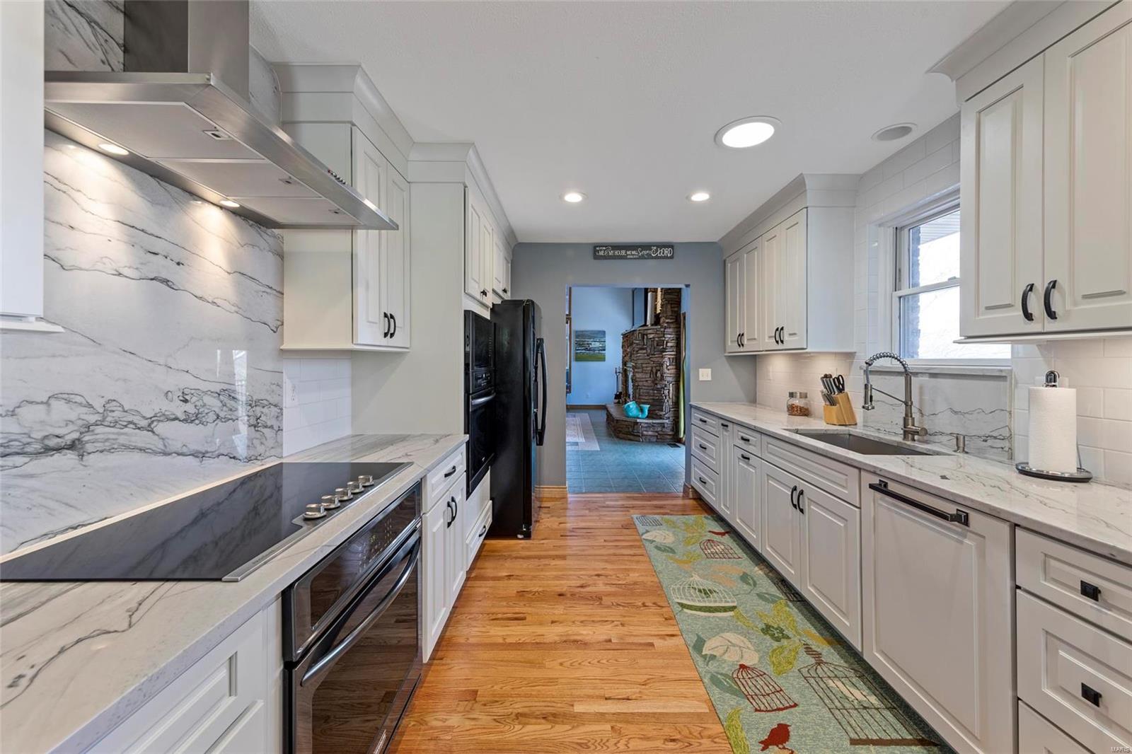 9104 Rott Road St. Louis, MO 63127 - Photo 5 of 93 Gallery Image 5