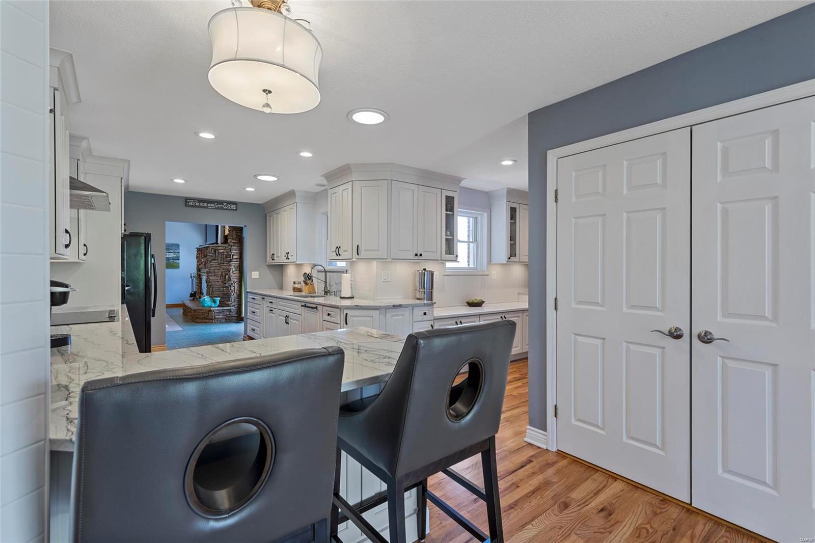 9104 Rott Road St. Louis, MO 63127 - Photo 8 of 93 Gallery Image 8