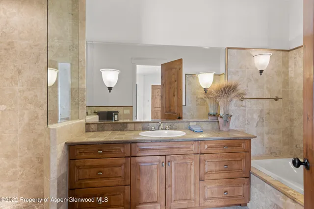 $10,600,000 | 2908 Juniper Hill Road, Aspen, CO 81611