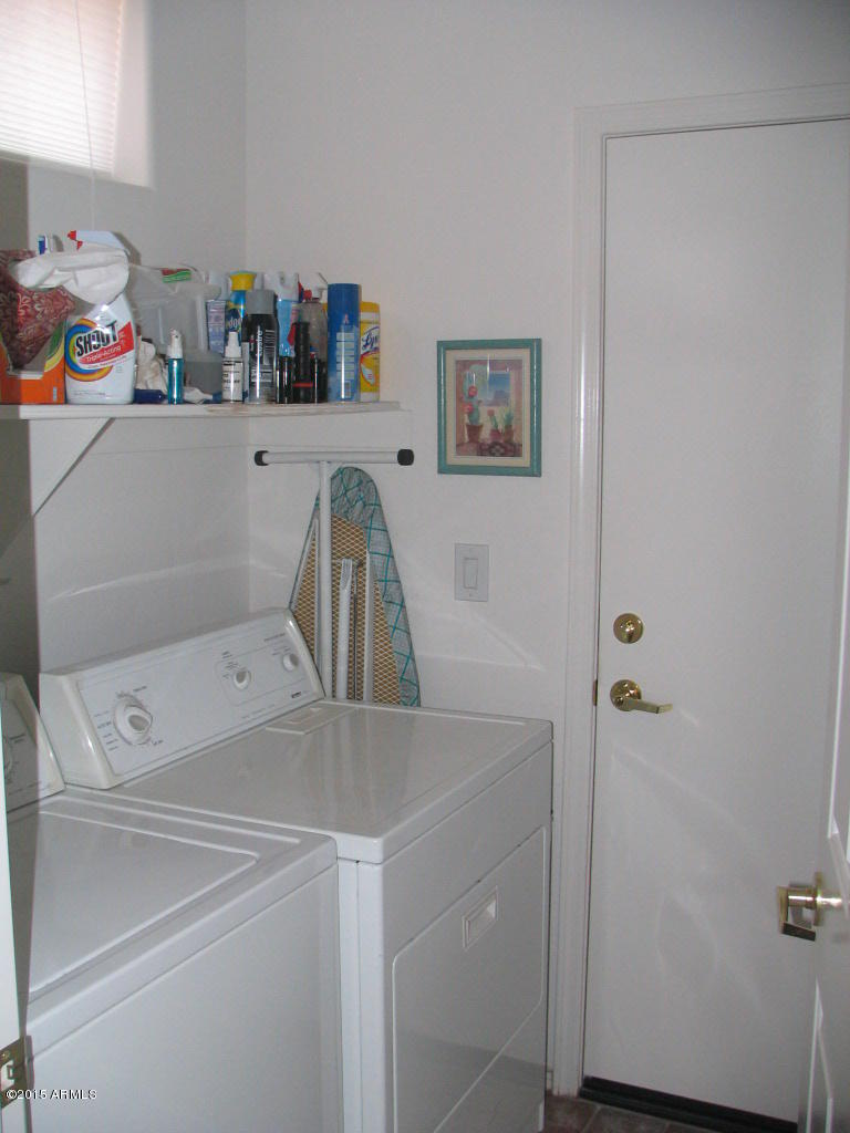 41549 North Clear Crossing Road Anthem, AZ 85086 - Photo 26 of 40 Laundry