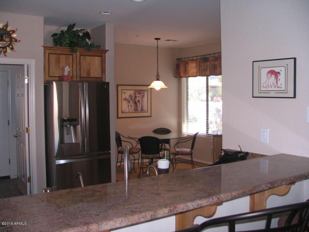 Breakfast bar + Eating space