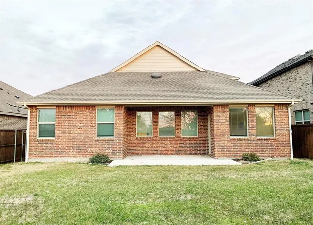 front view of house with a yard