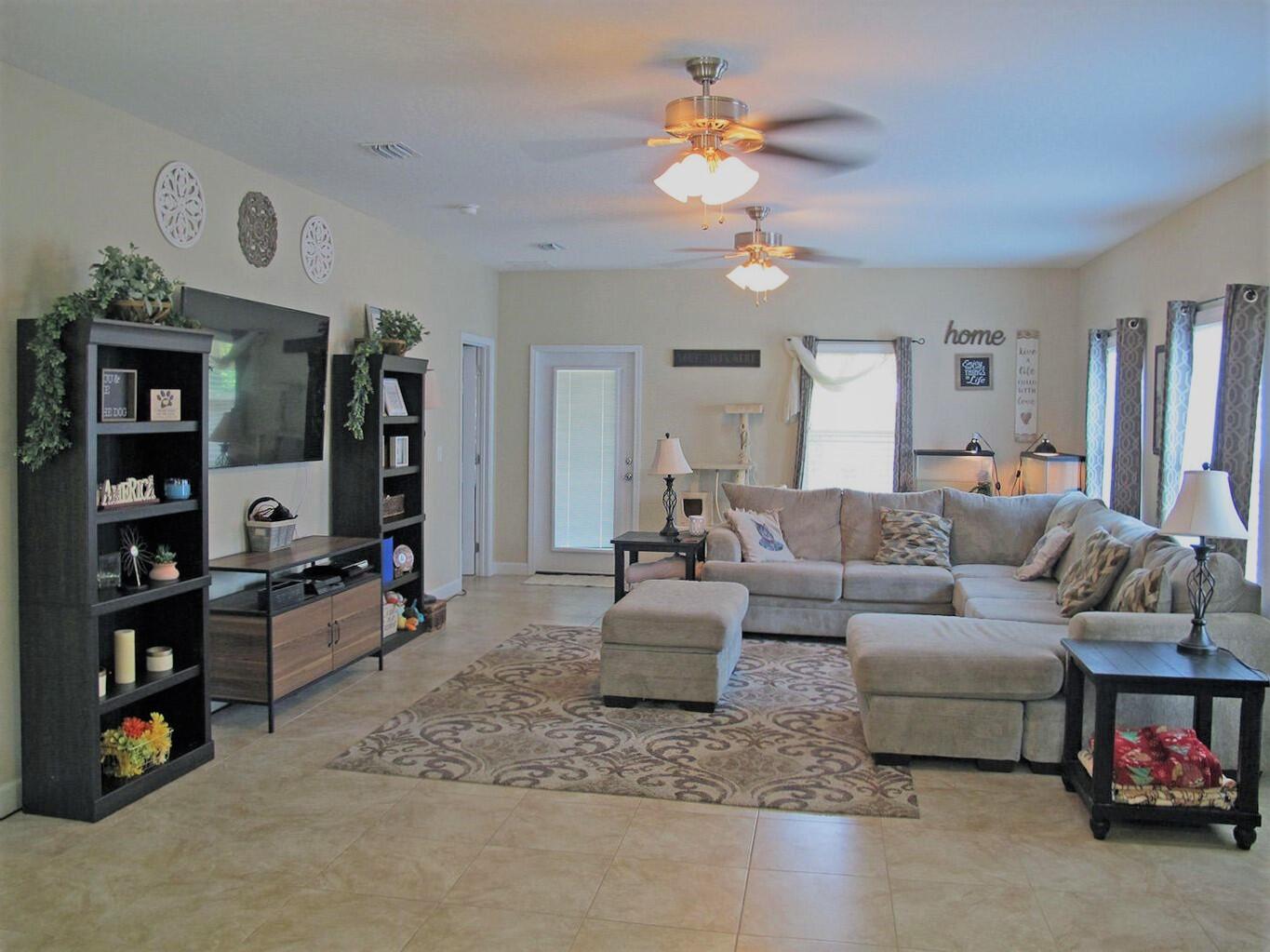 37 Snook Road Mary Esther, FL 32569 - Photo 5 of 14 20200820063634237609000000-o