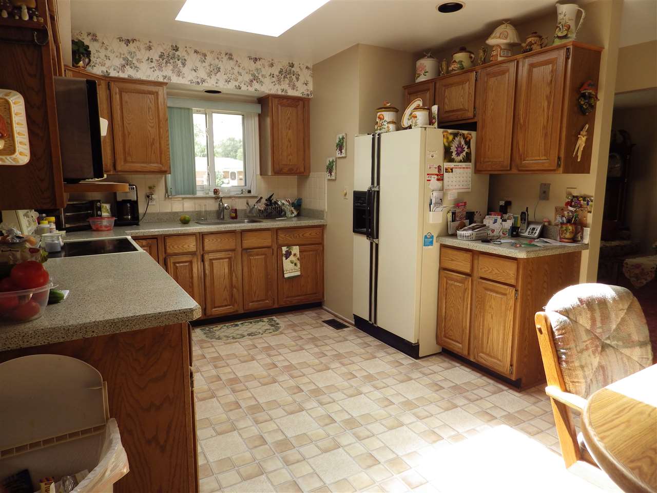 1929 Common Road Warren, MI 48092 - Photo 11 of 21 31358949-10.JPG