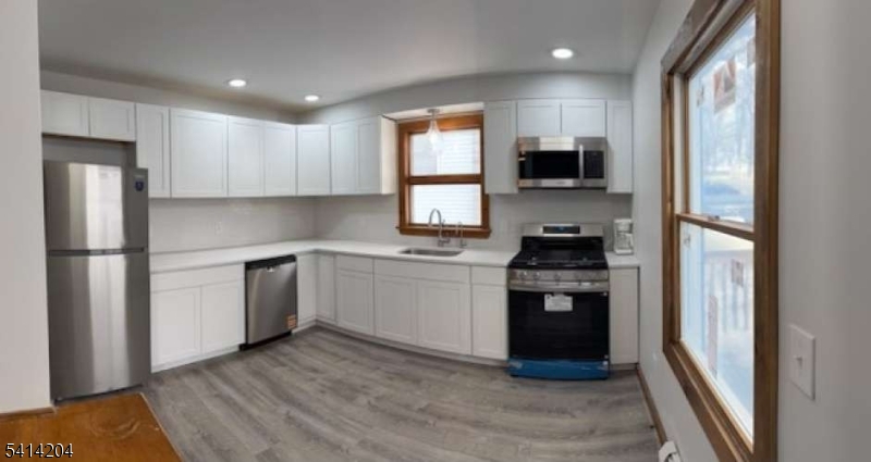 626 Brooklyn Mountain Road Hopatcong, NJ 07843 - Photo 3 of 26