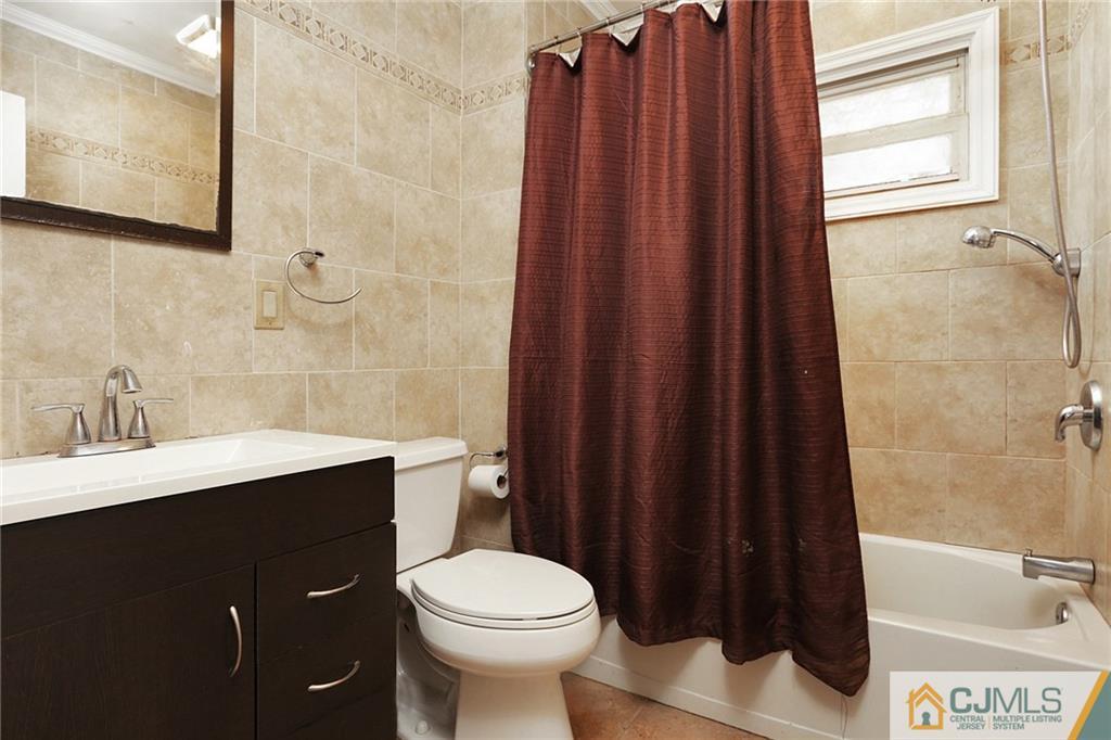 8 Glen Road Howell, NJ 07731 - Photo 15 of 21 Gallery Image 15